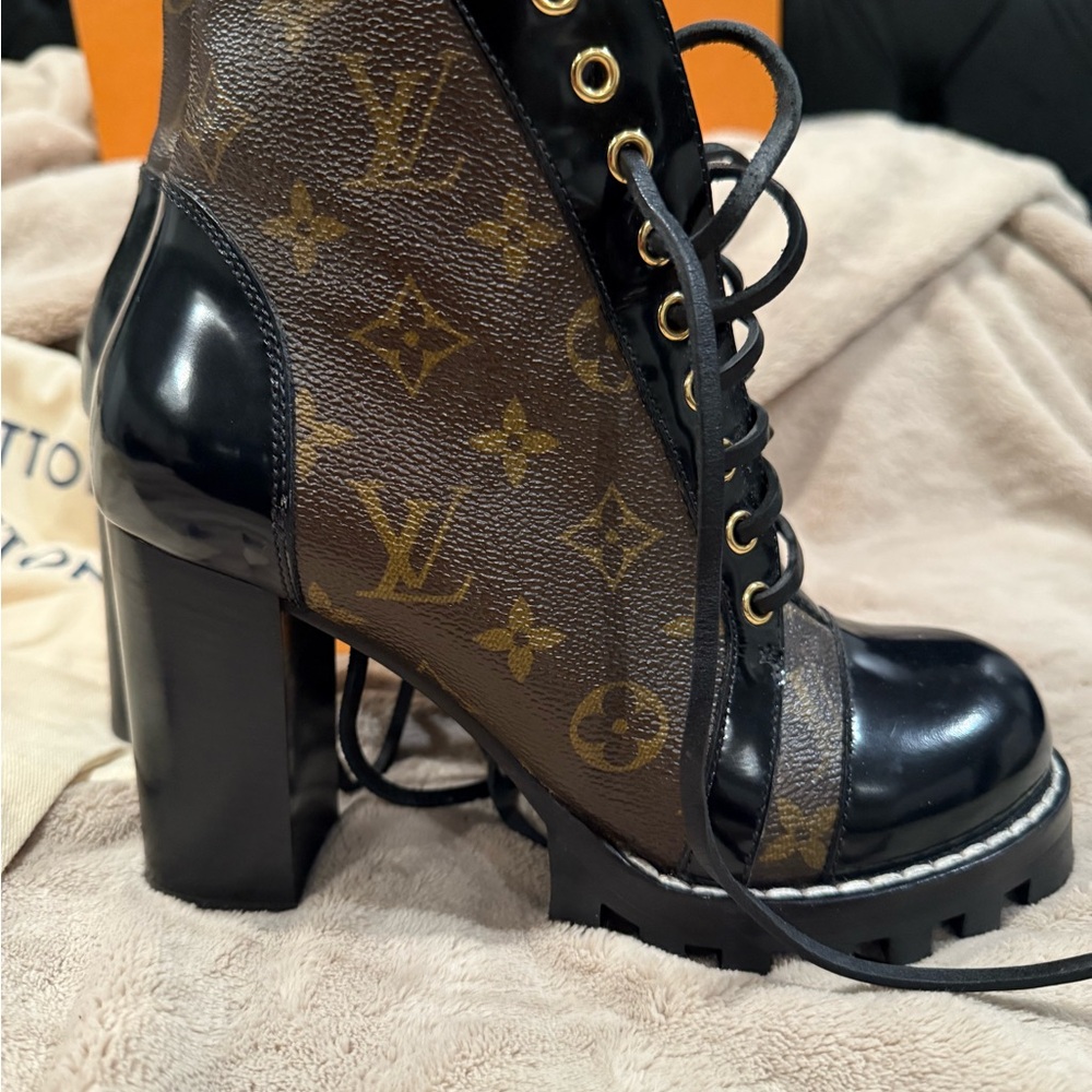 Louis Vuitton Star Trail Boots Size 8